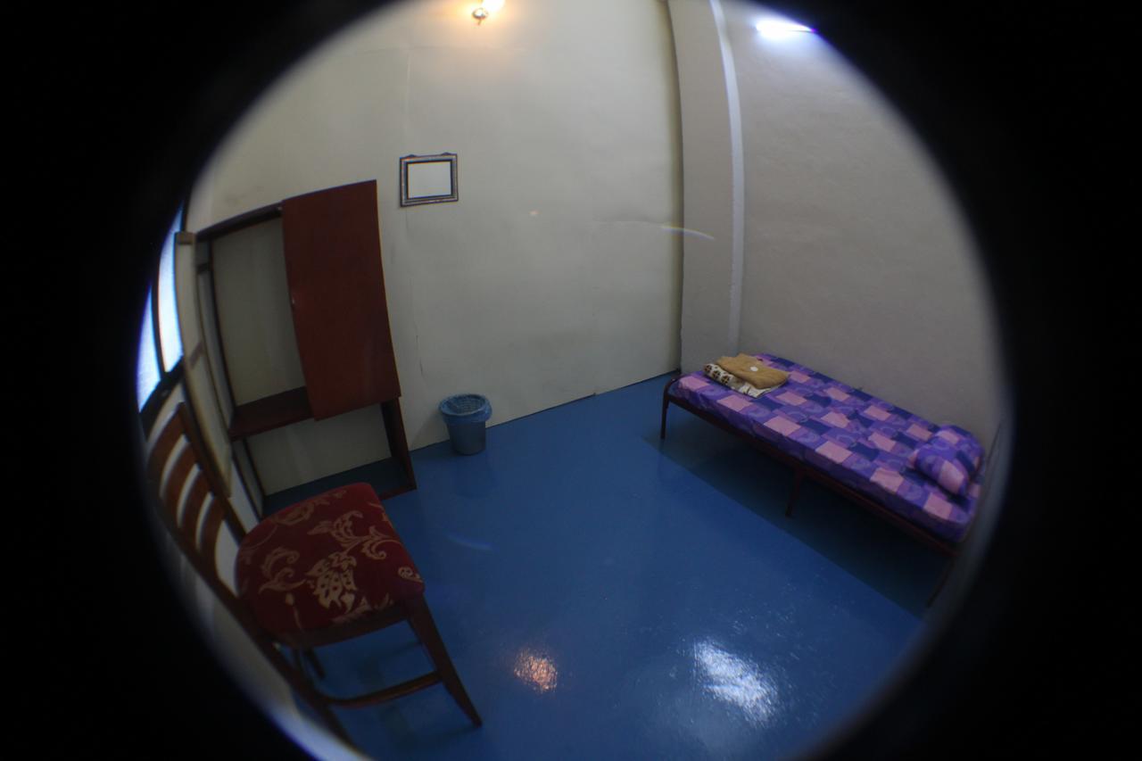 1921 Art Gallery & Travel Lodge George Town Room photo
